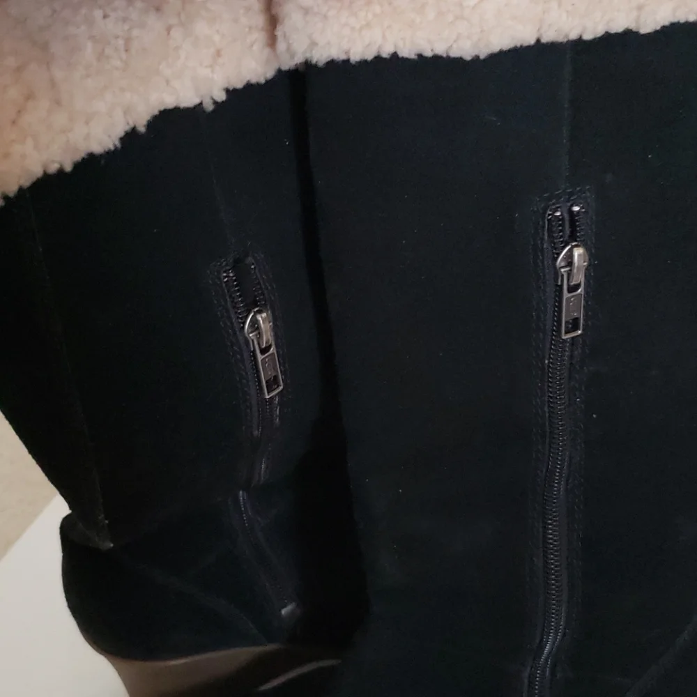 UGG Wedge Boots - Picture 6 of 6